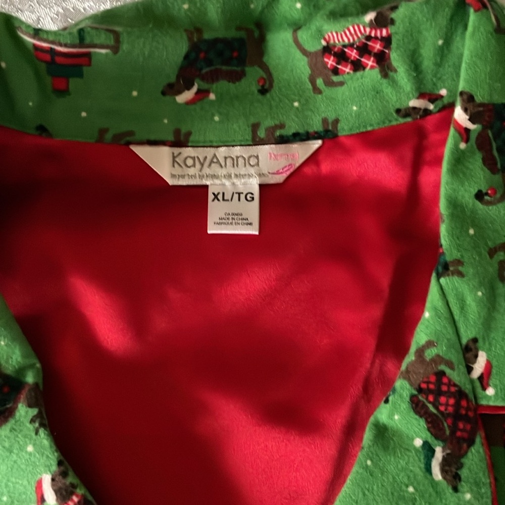 Adorable cotton 2 piece flannel dachshund themed dachshund pajama top & pant set - Picture 3 of 7